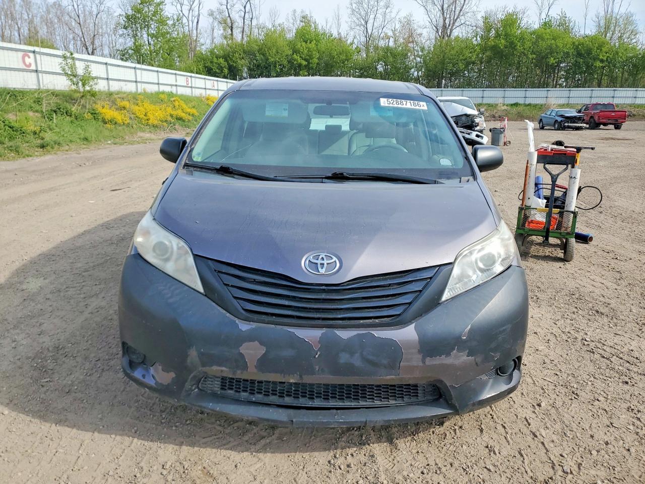 2014 TOYOTA SIENNA