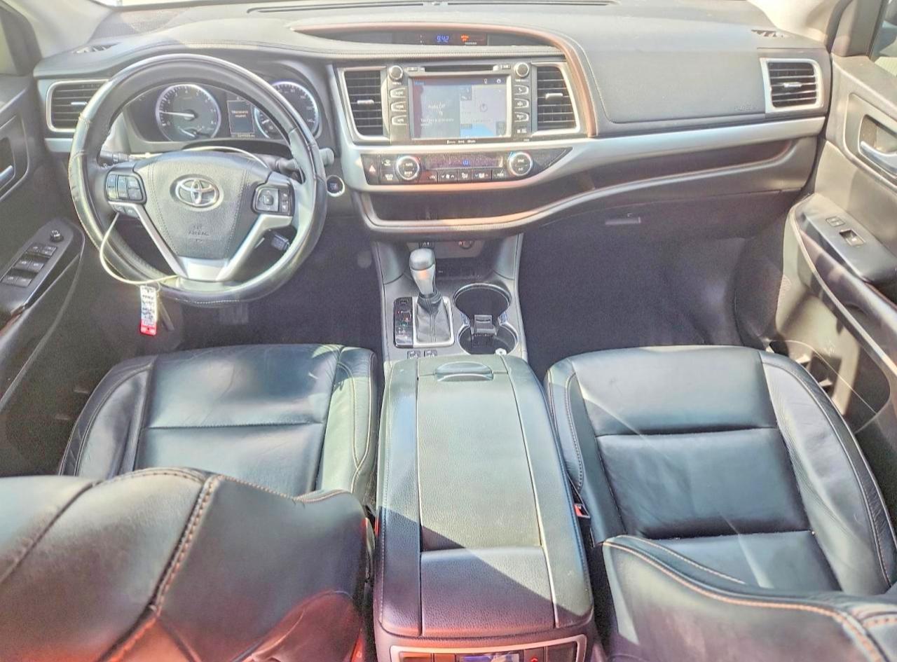 2016 TOYOTA HIGHLANDER