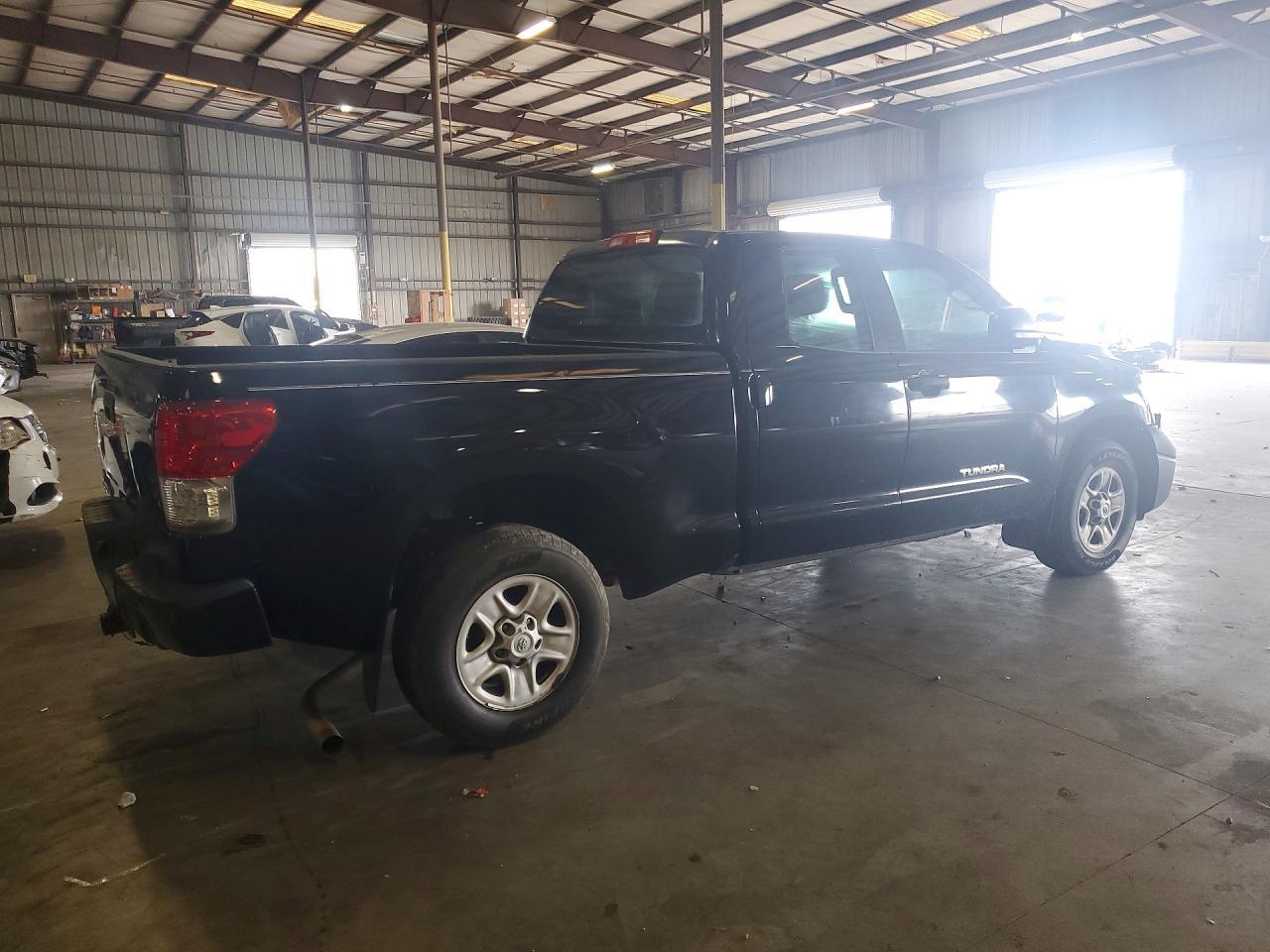 2011 TOYOTA TUNDRA