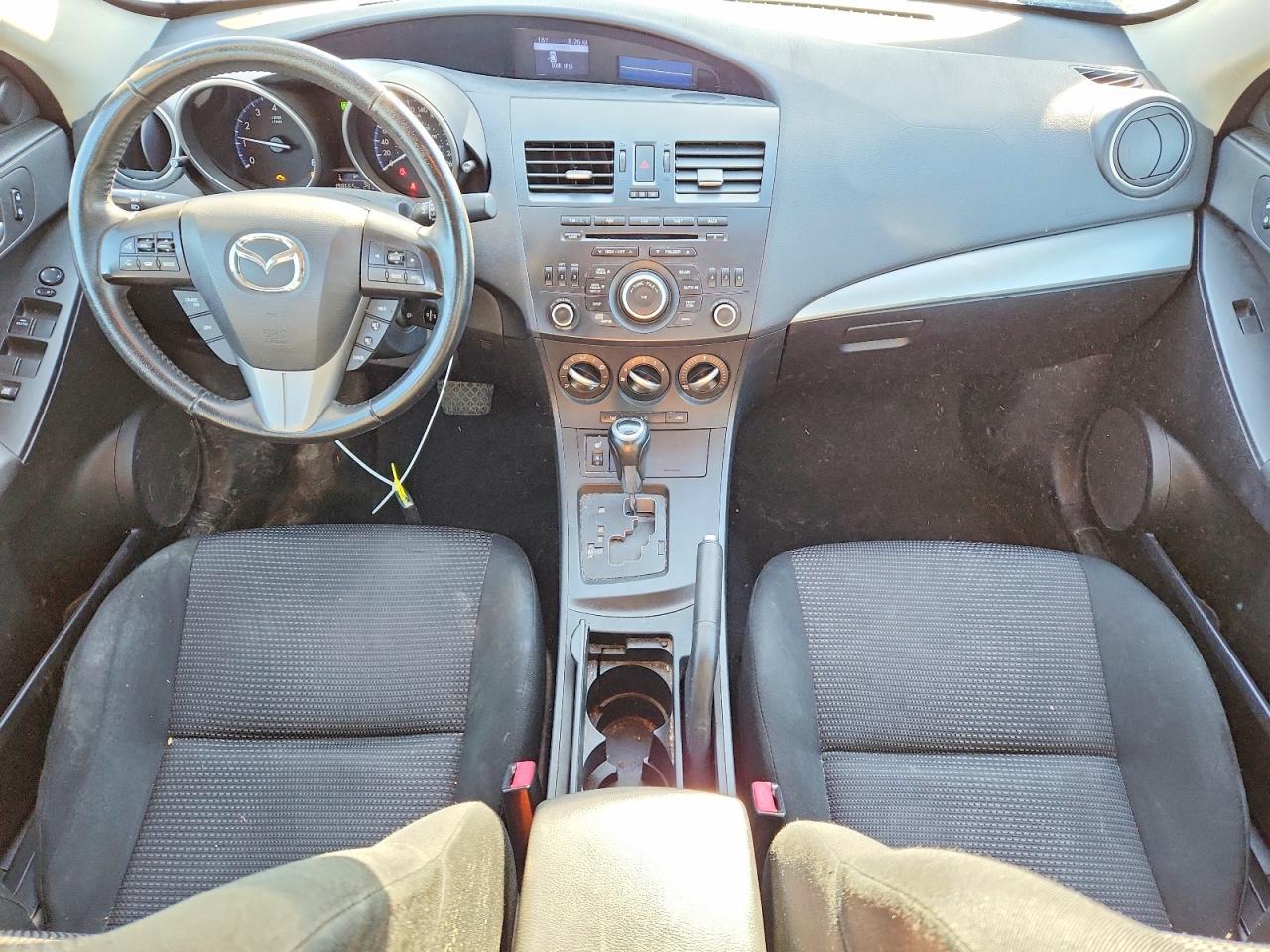 2013 MAZDA 3