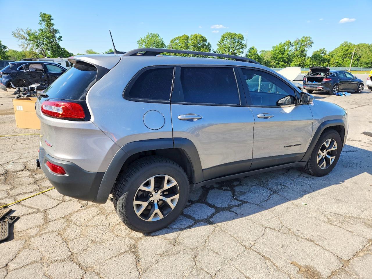 2016 JEEP CHEROKEE