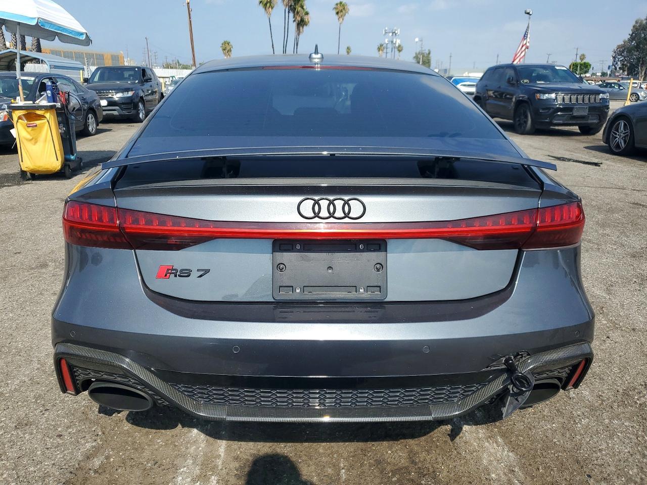 2021 AUDI RS7