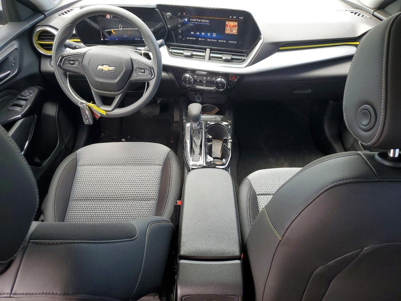 2025 CHEVROLET TRAX