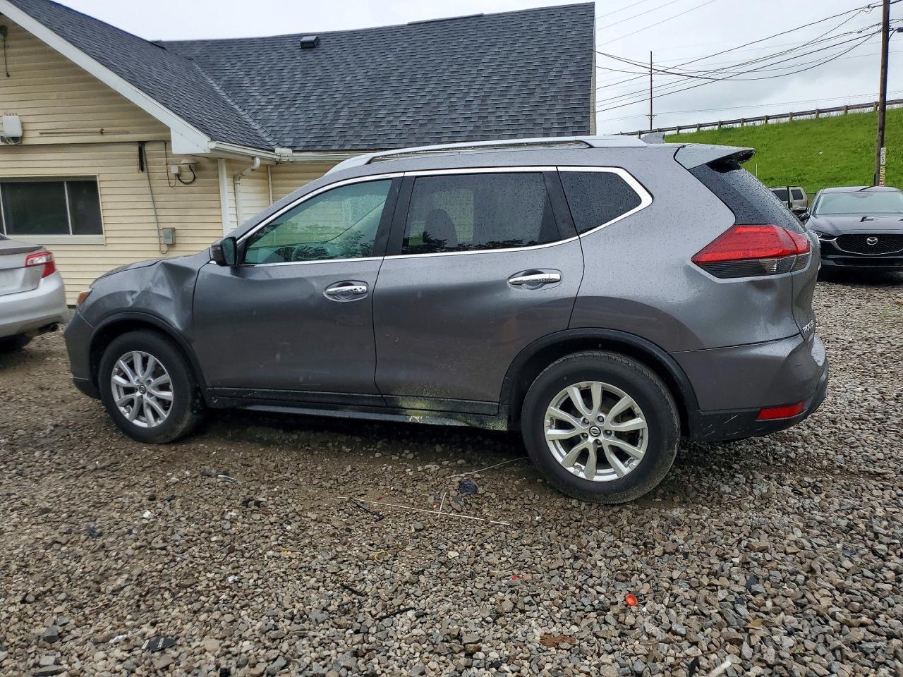 2017 NISSAN ROGUE