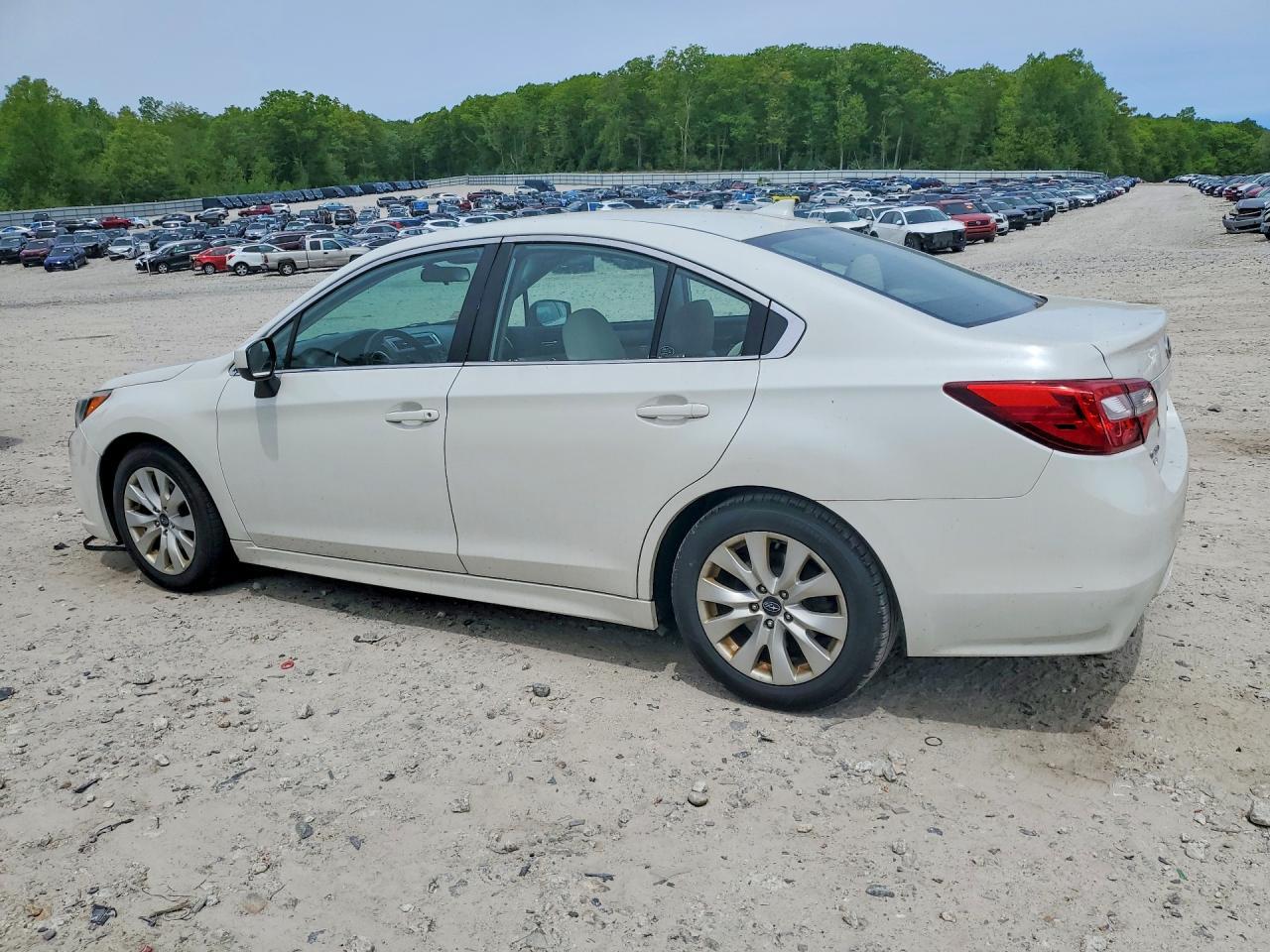 2017 SUBARU Legacy