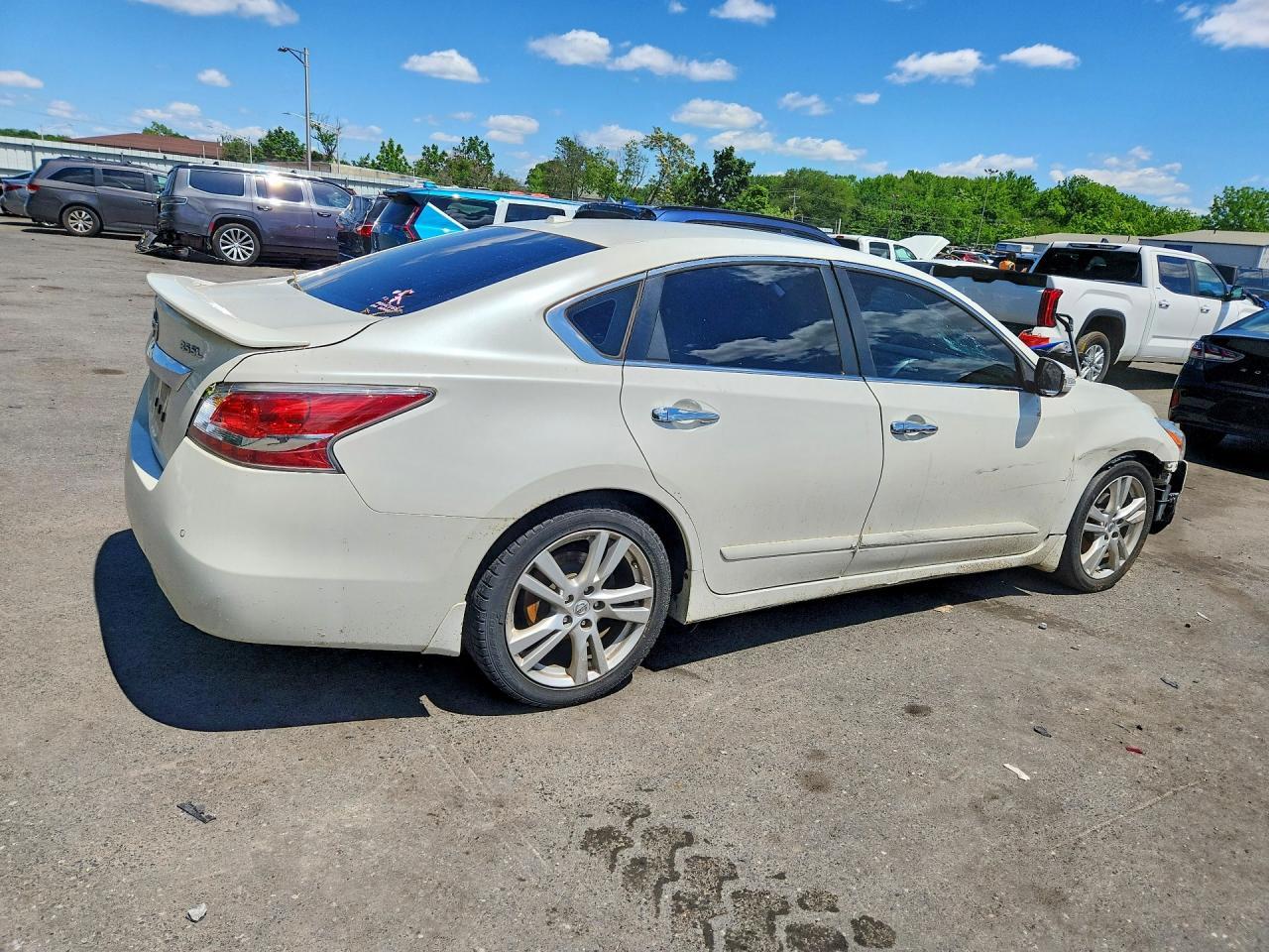 2015 NISSAN ALTIMA