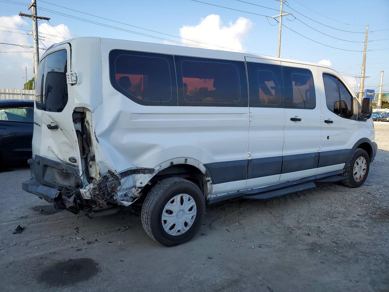 2017 FORD Transit