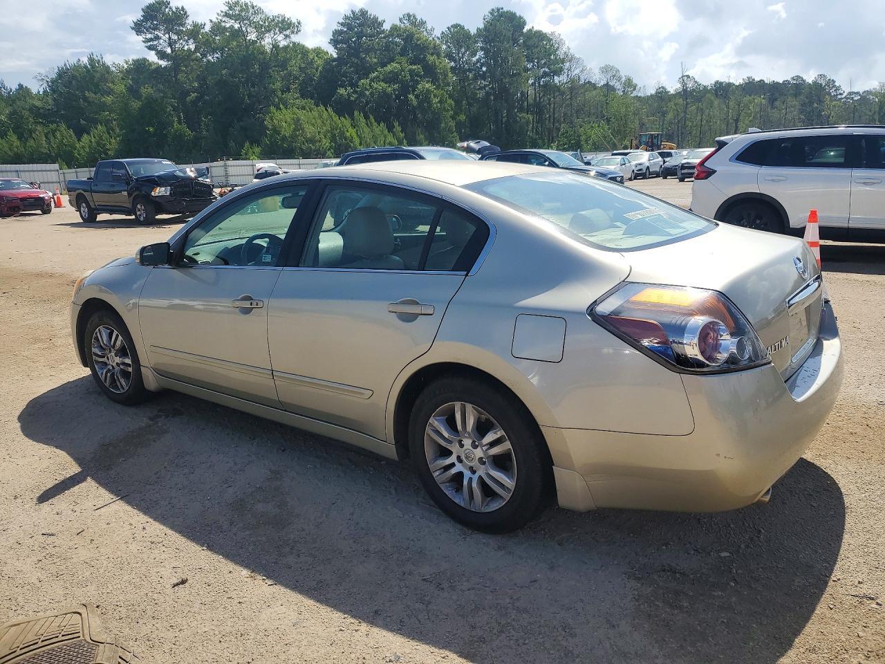 2010 NISSAN ALTIMA