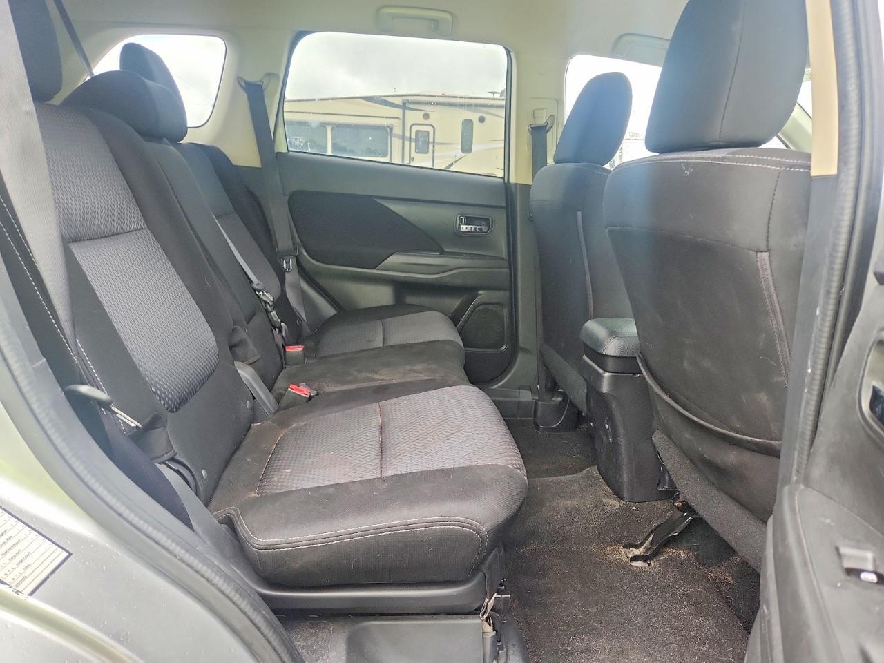 2018 MITSUBISHI outlander
