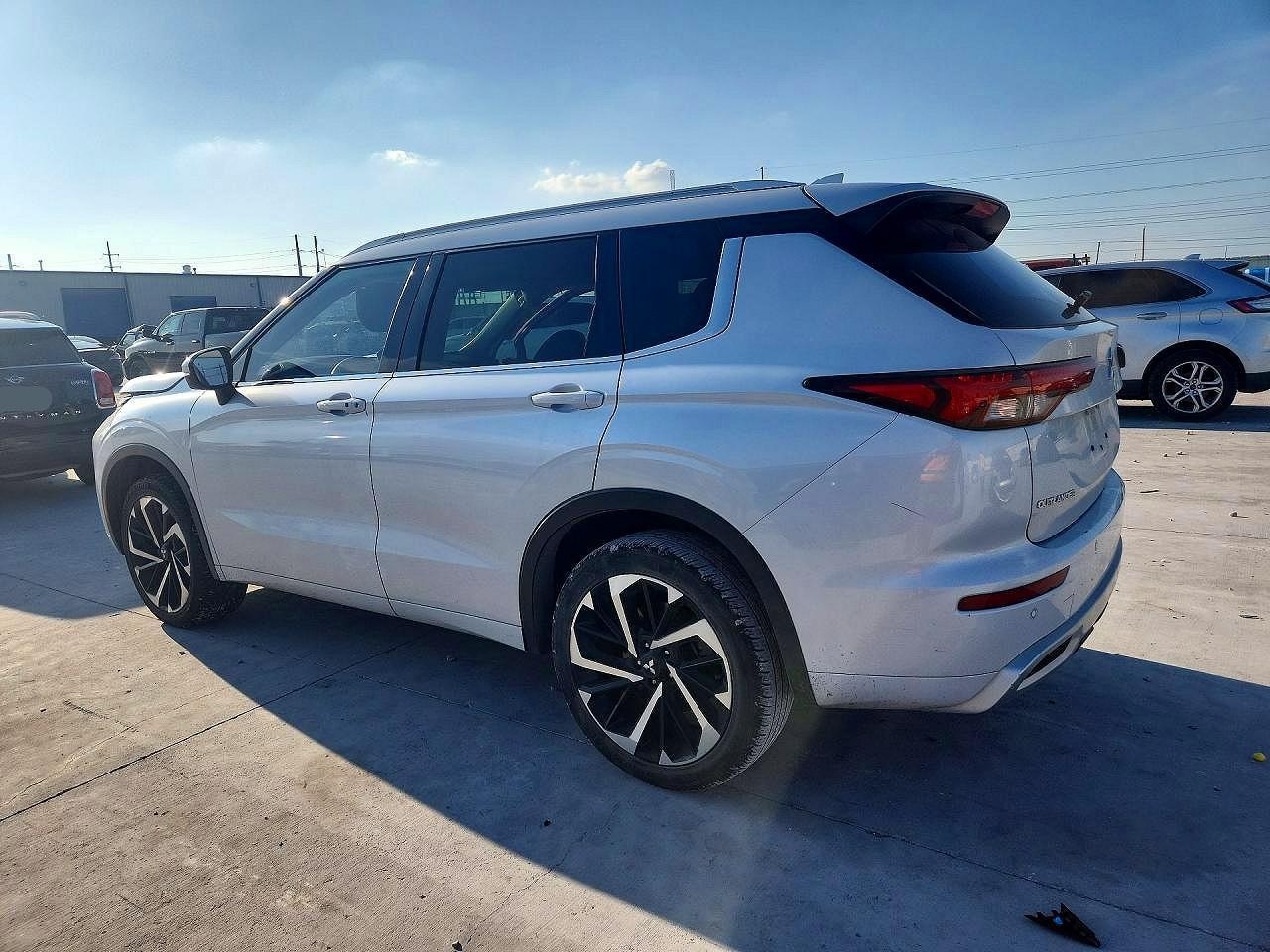 2022 MITSUBISHI outlander