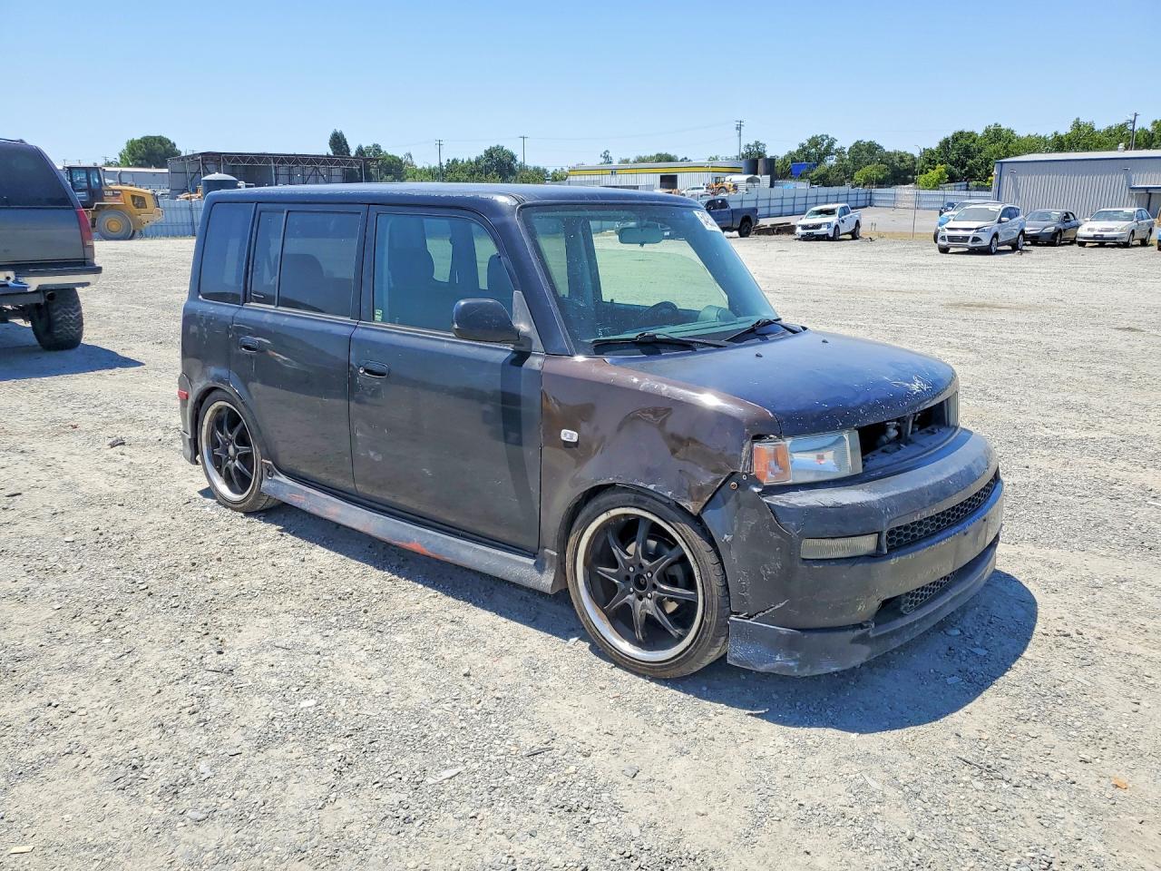 2005 TOYOTA SCION