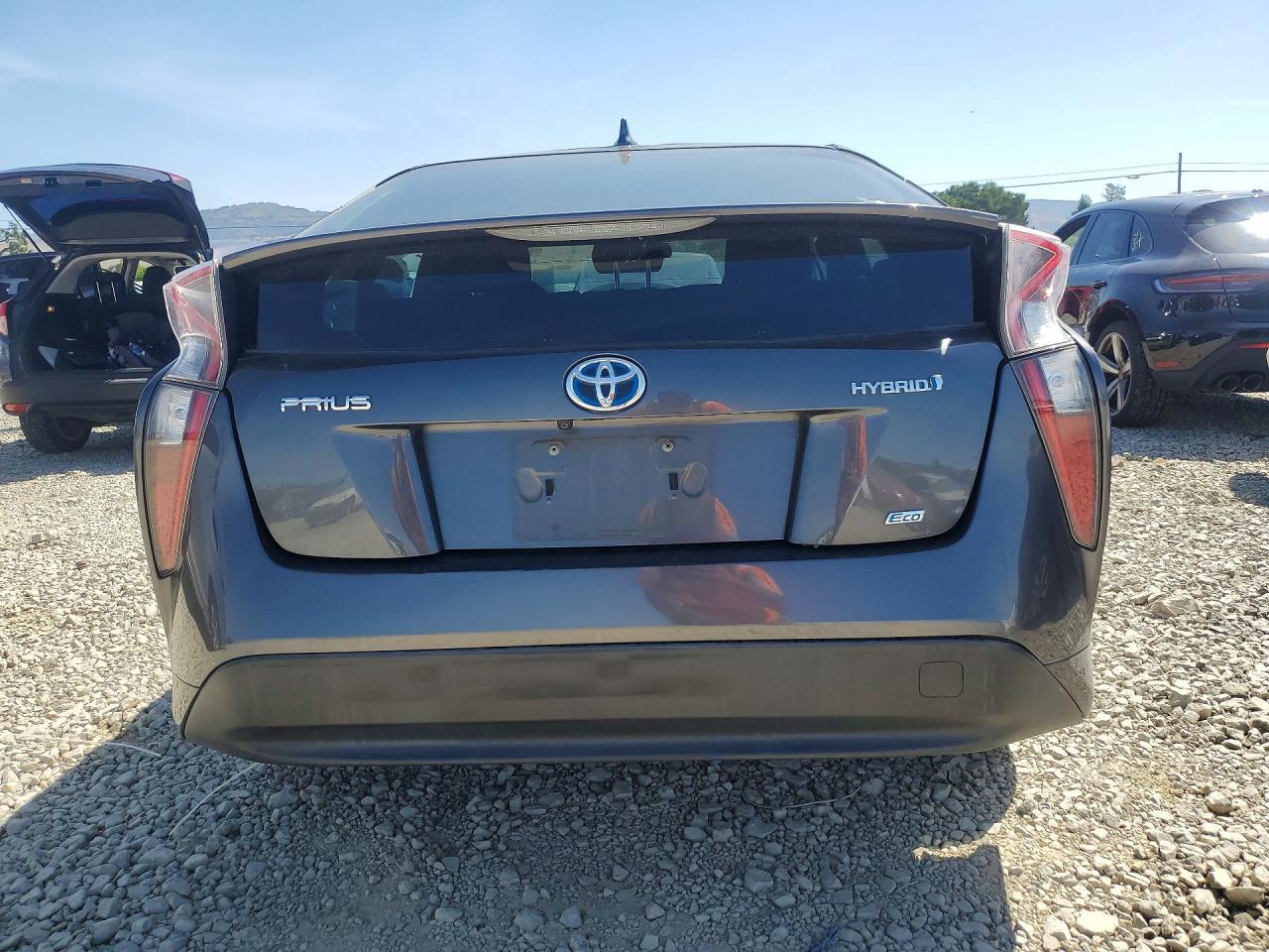 2016 TOYOTA PRIUS