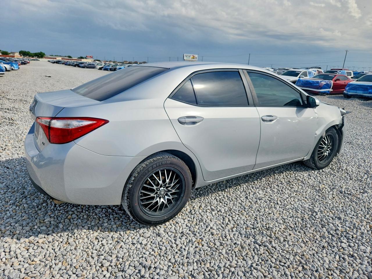 2016 TOYOTA COROLLA