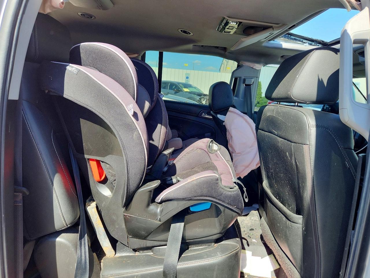 2016 CHEVROLET Suburban