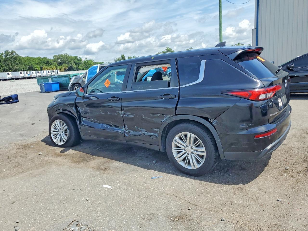 2022 MITSUBISHI outlander