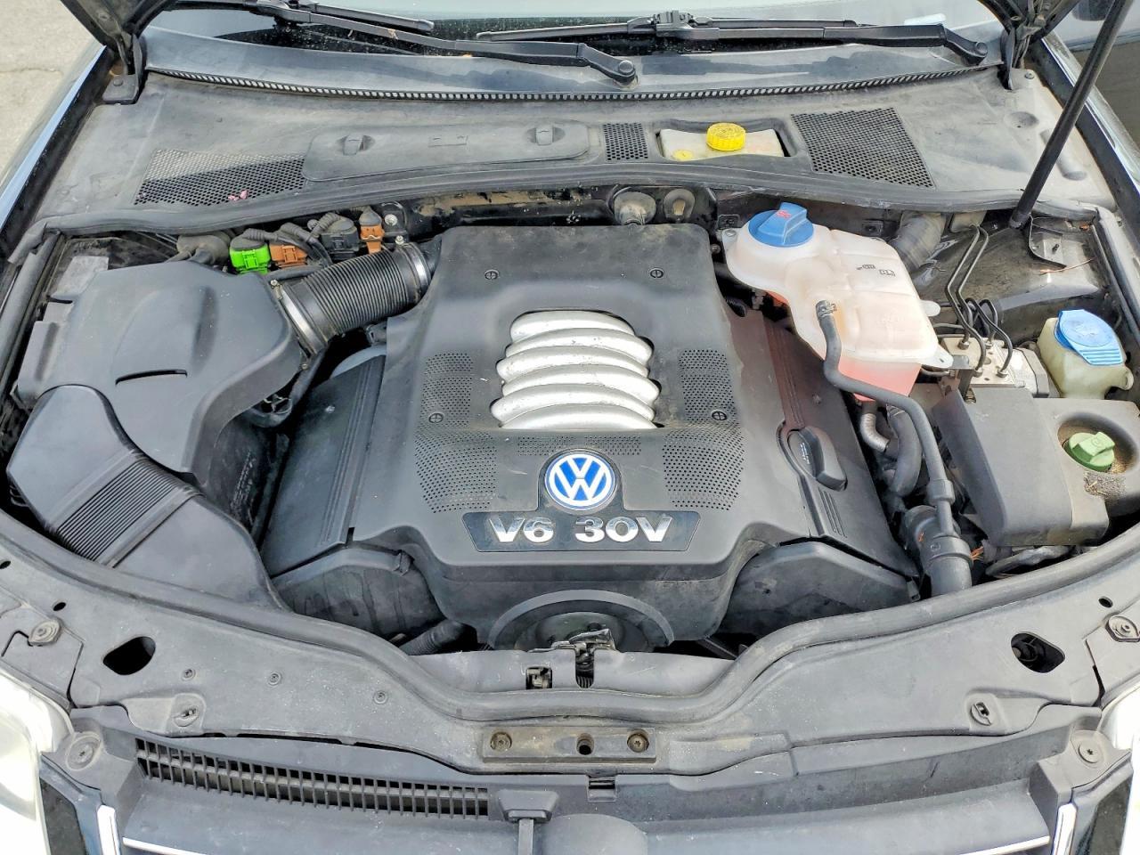 2003 VOLKSWAGEN Passat