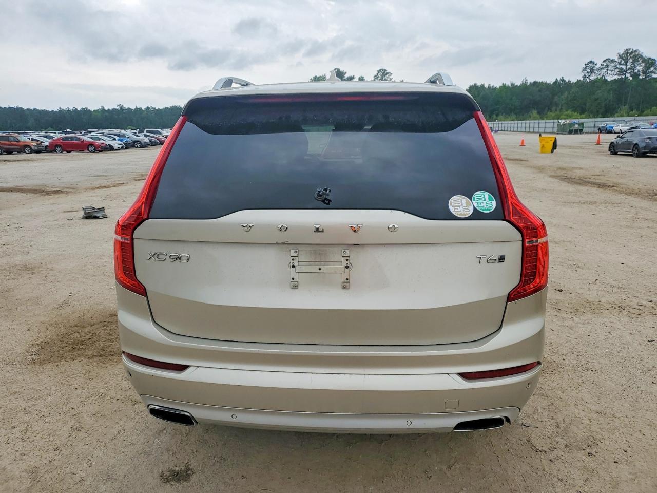 2018 VOLVO XC90