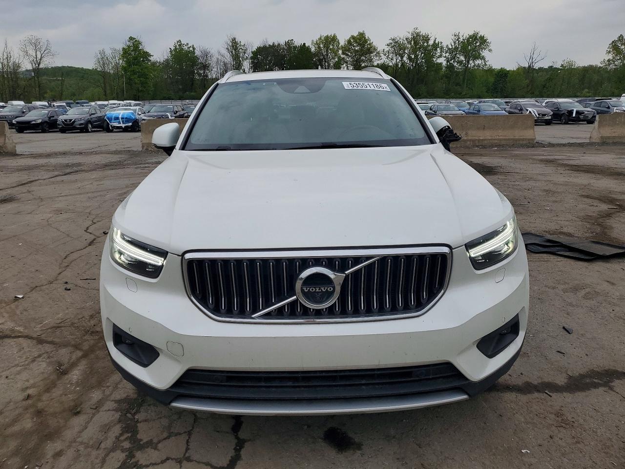 2019 VOLVO XC40