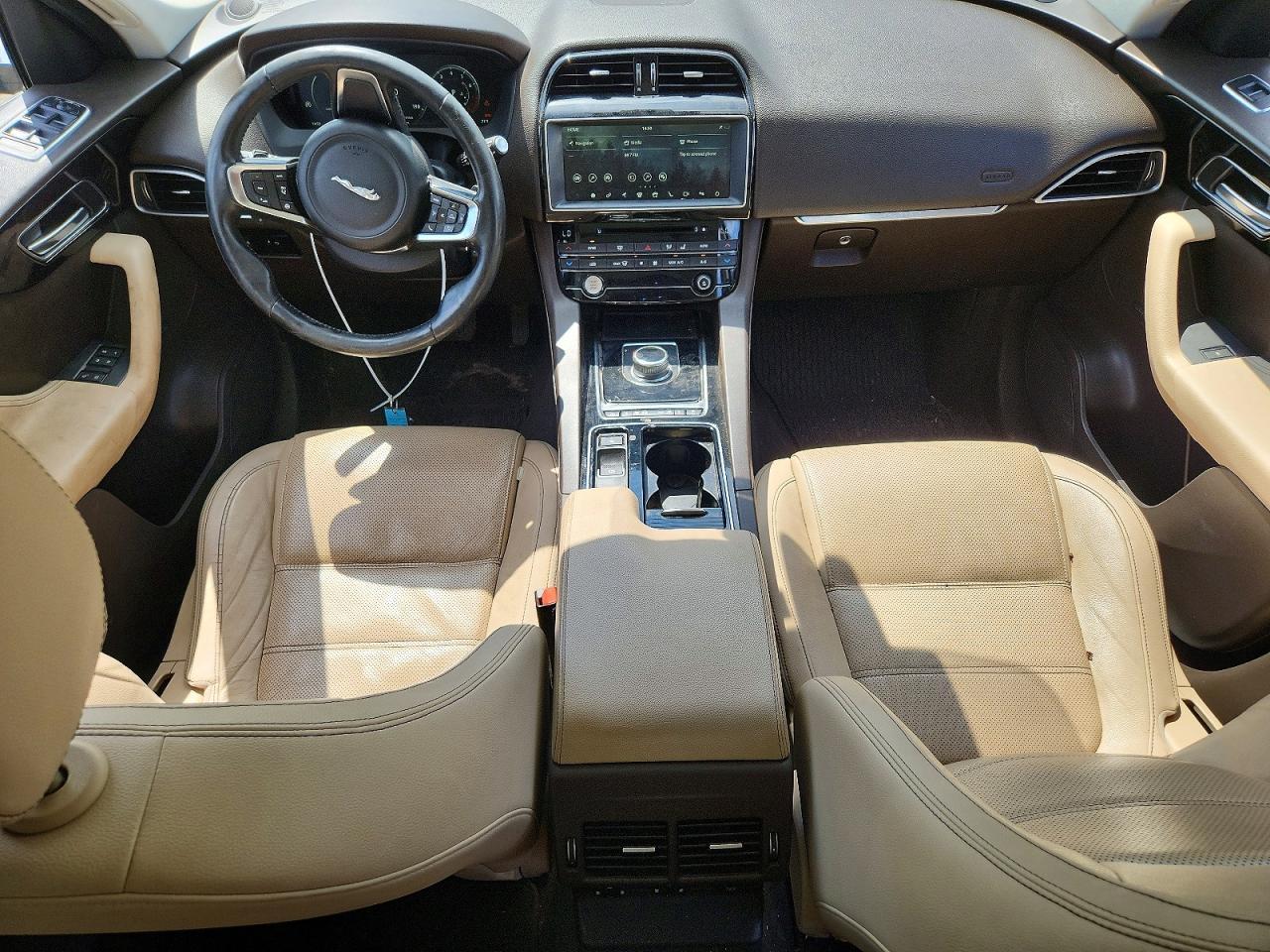 2018 JAGUAR F-Pace