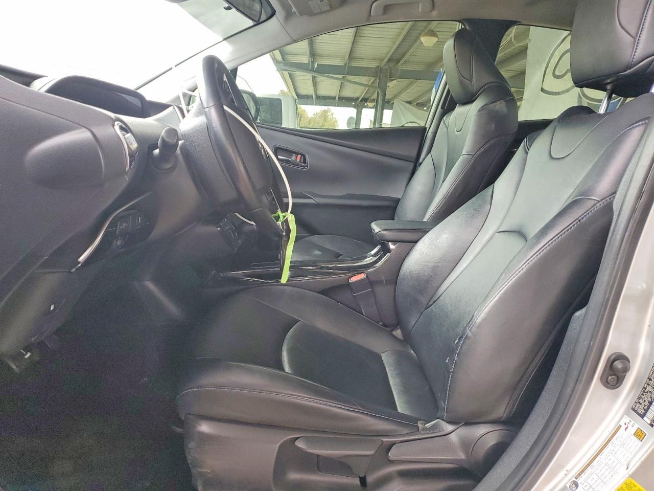 2017 TOYOTA PRIUS
