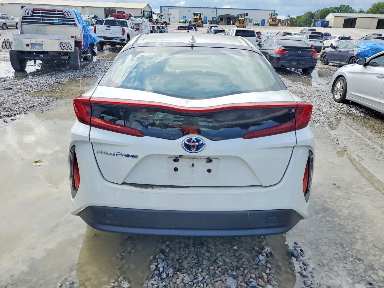 2017 TOYOTA Prius Prime