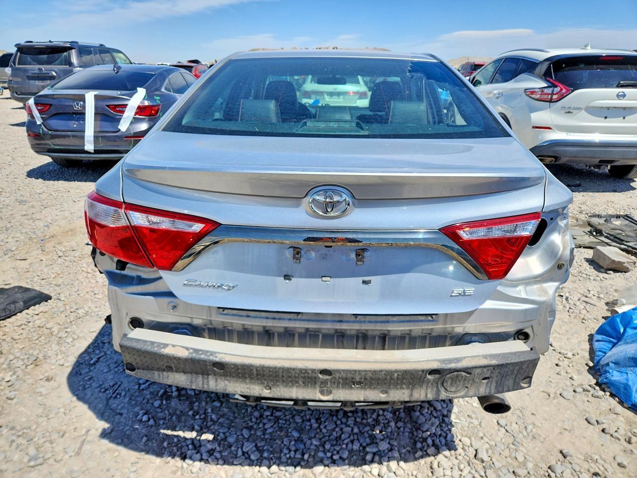 2016 TOYOTA CAMRY