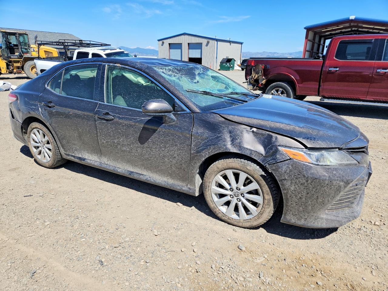 2018 TOYOTA CAMRY
