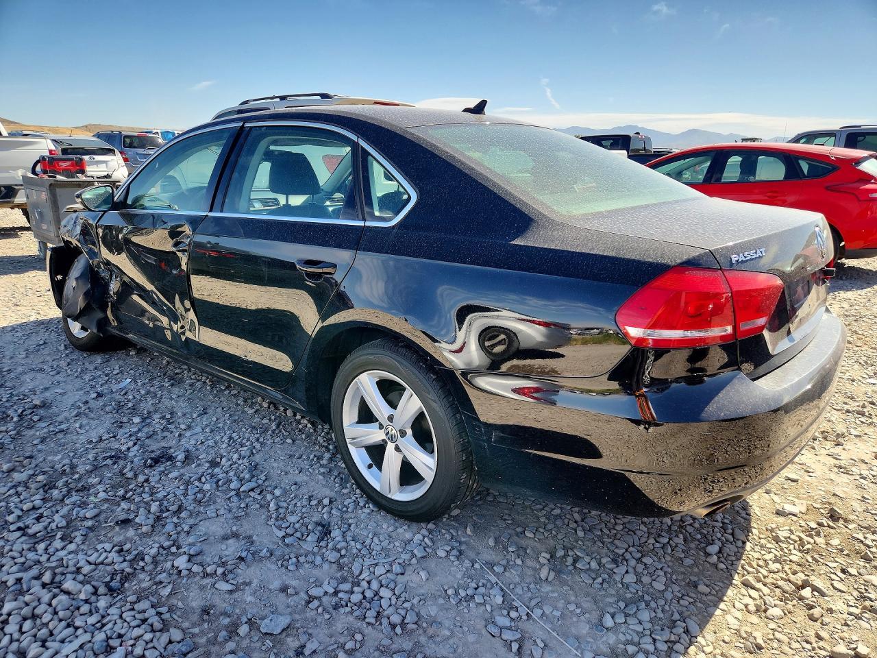 2012 VOLKSWAGEN Passat