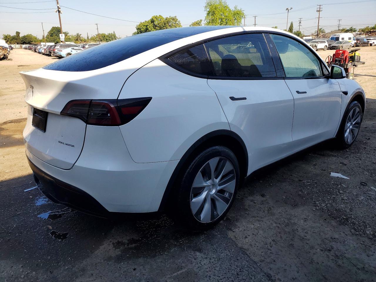 2023 TESLA MODEL Y