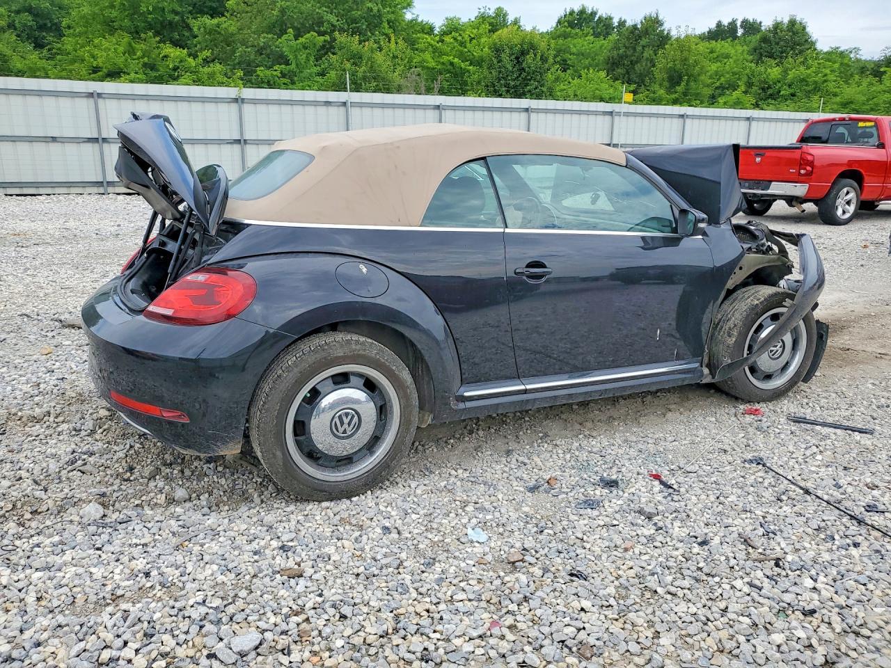 2018 VOLKSWAGEN Beetle