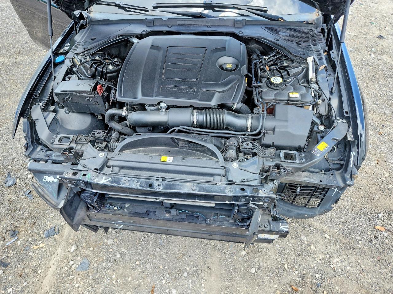 2018 JAGUAR XE
