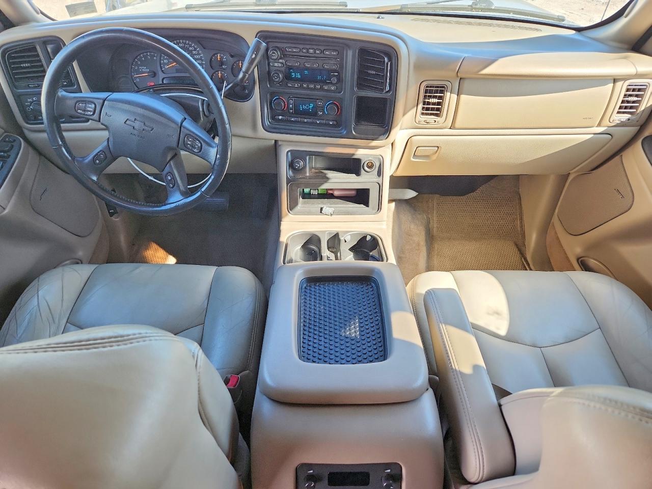2004 CHEVROLET Tahoe
