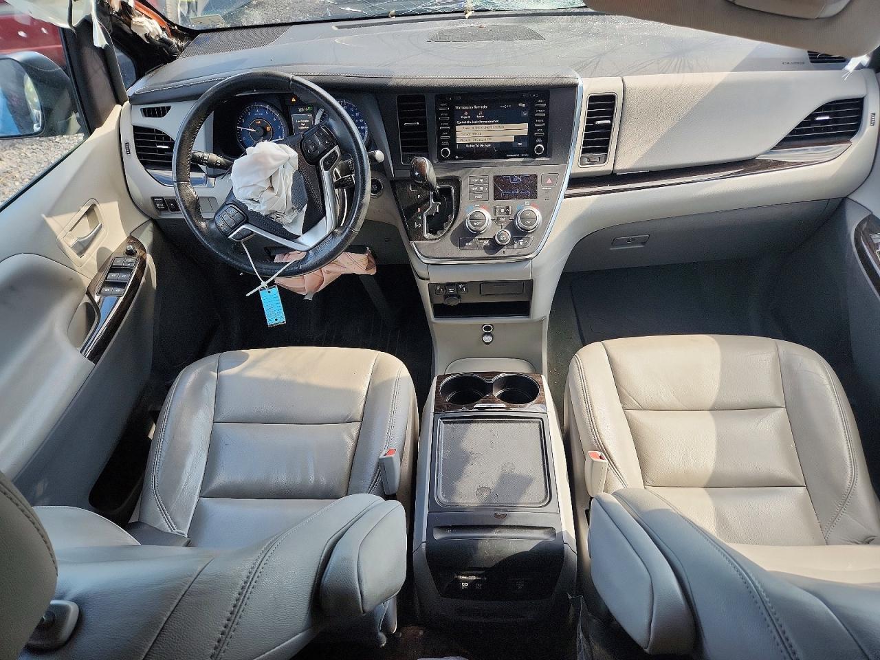 2019 TOYOTA SIENNA