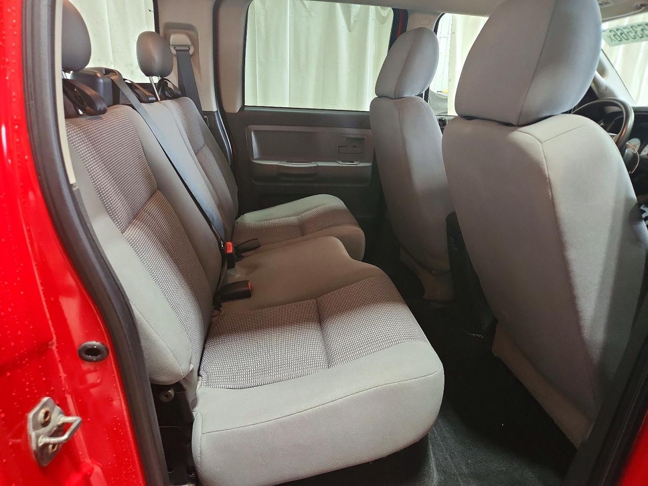 2011 DODGE Dakota