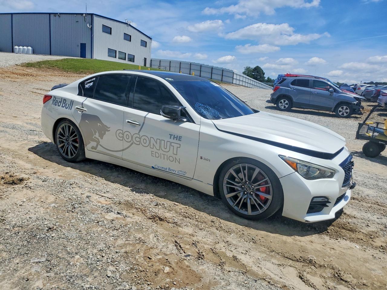 2016 INFINITI Q50