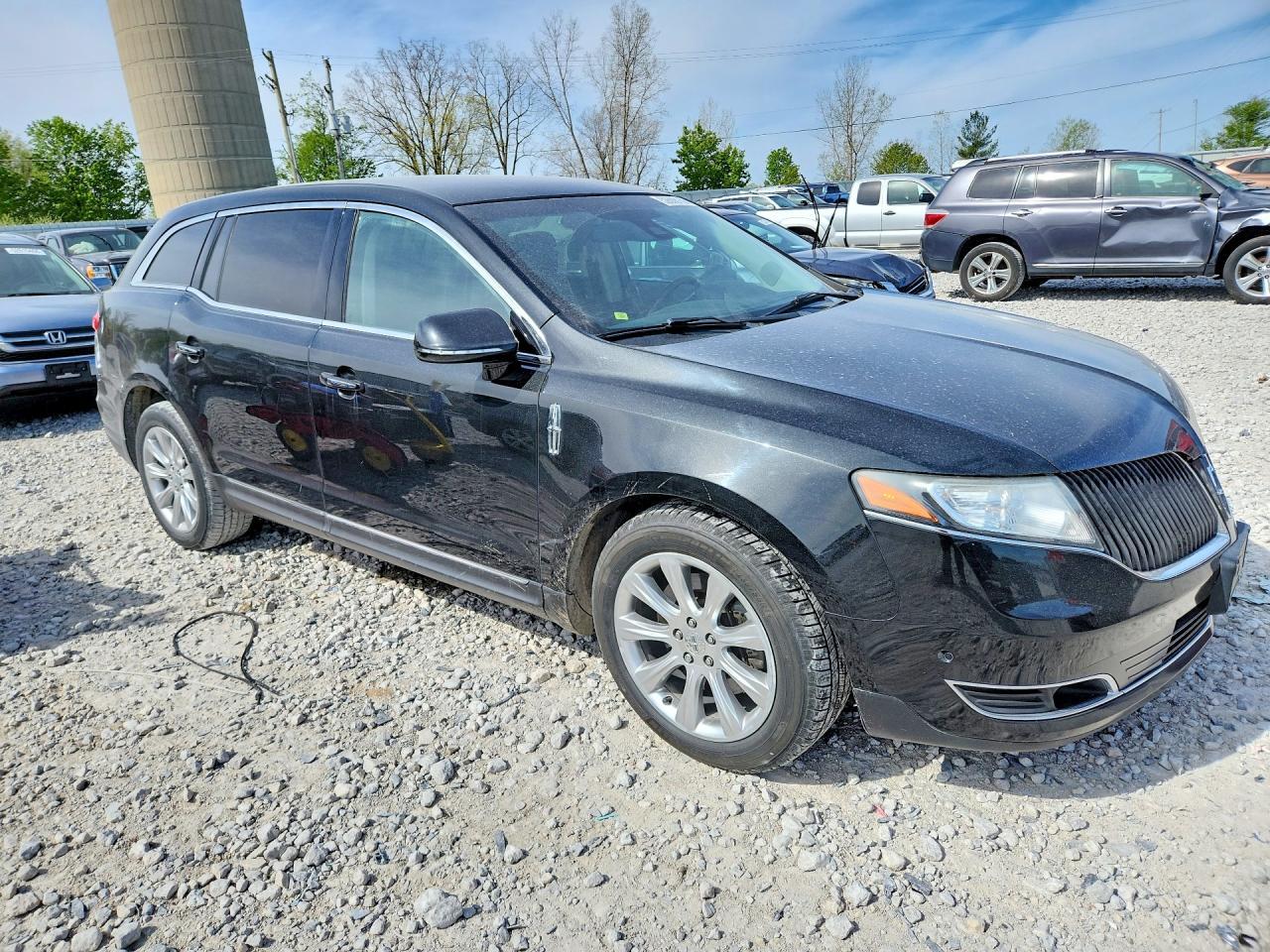 2014 LINCOLN MKT