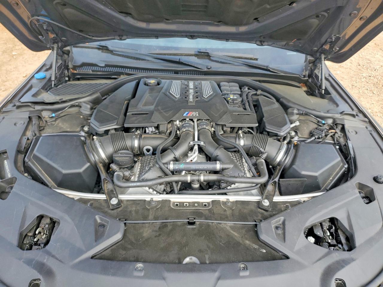 2020 BMW M8