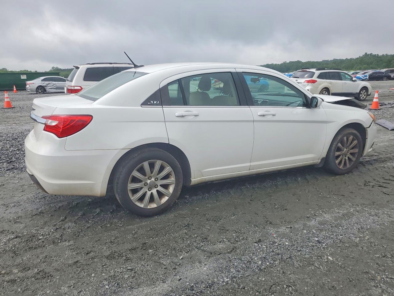 2012 CHRYSLER 200