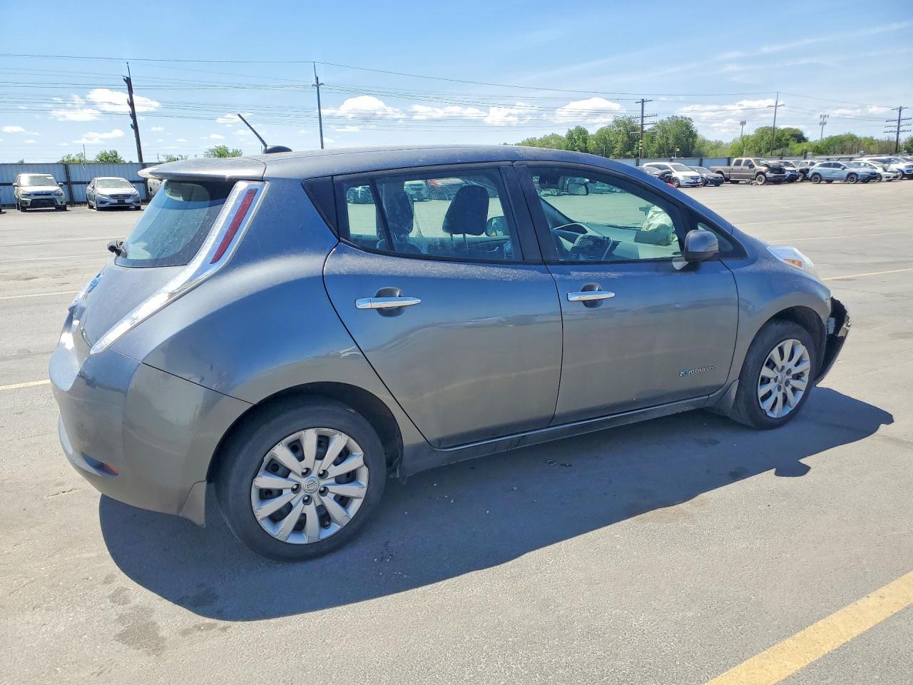 2015 NISSAN LEAF