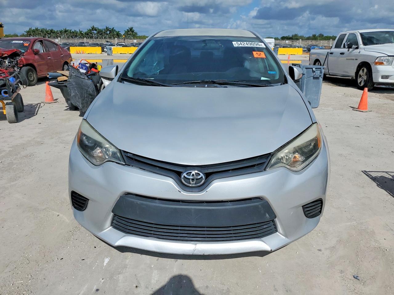2015 TOYOTA COROLLA