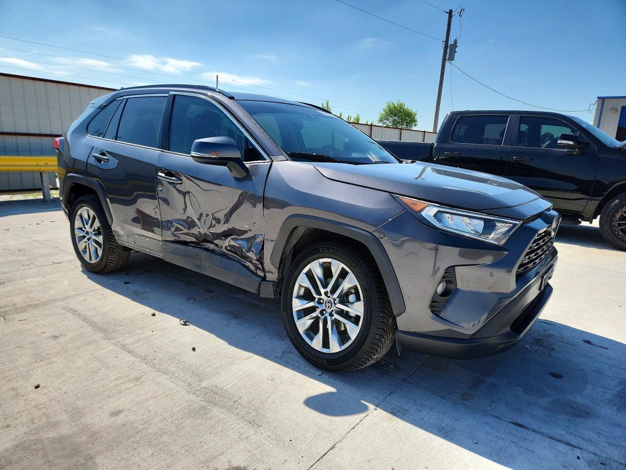 2019 TOYOTA RAV4
