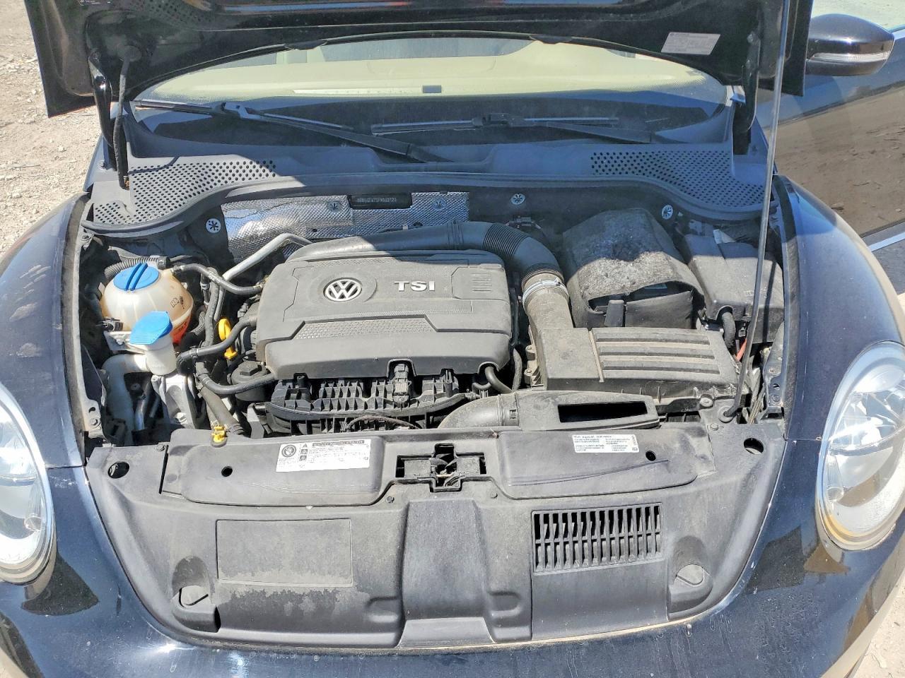 2015 VOLKSWAGEN Beetle