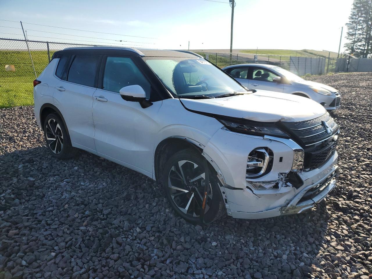 2024 MITSUBISHI outlander