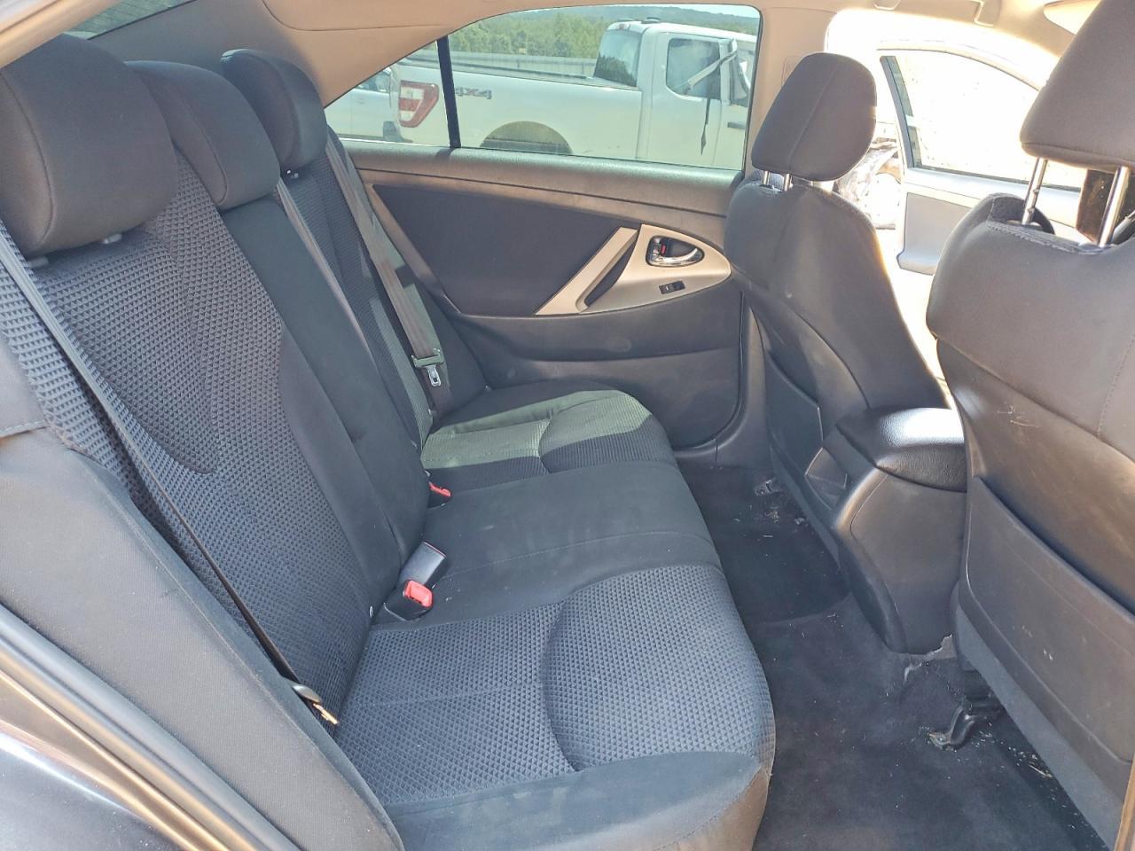 2011 TOYOTA CAMRY
