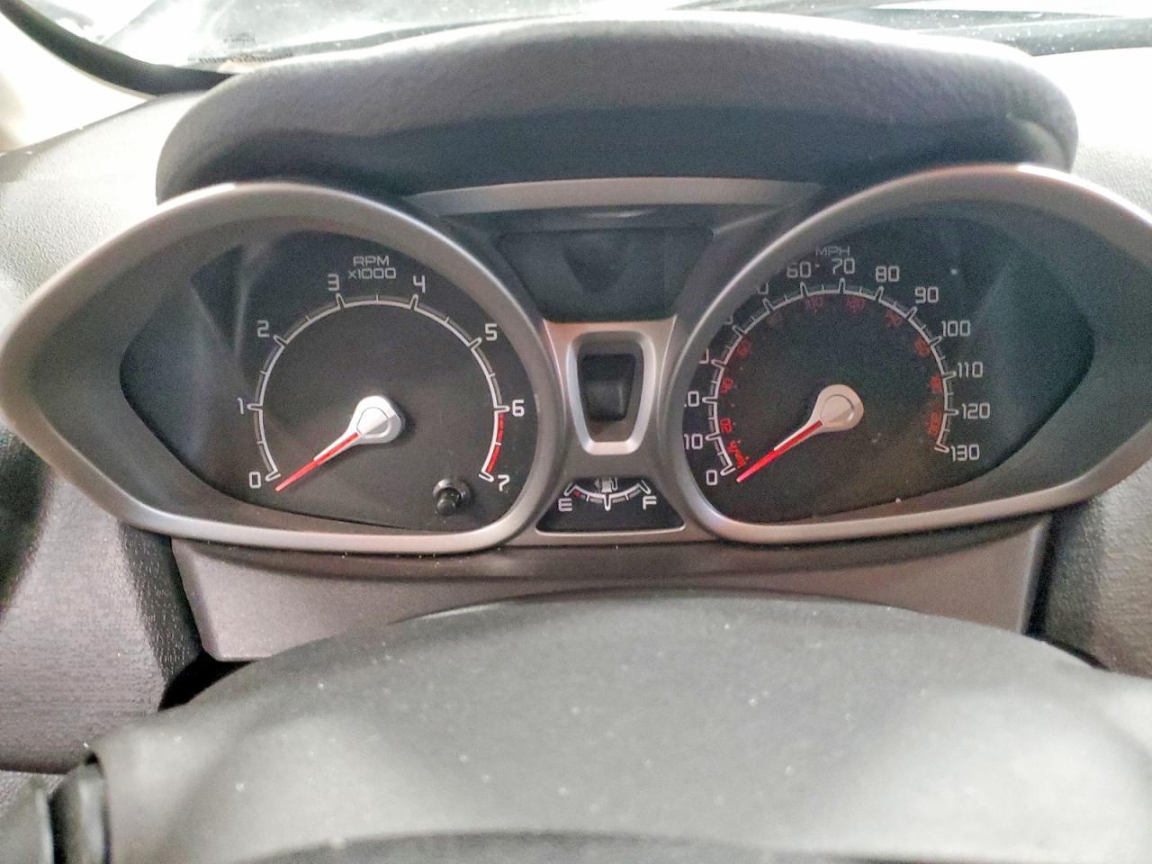 2011 FORD Fiesta