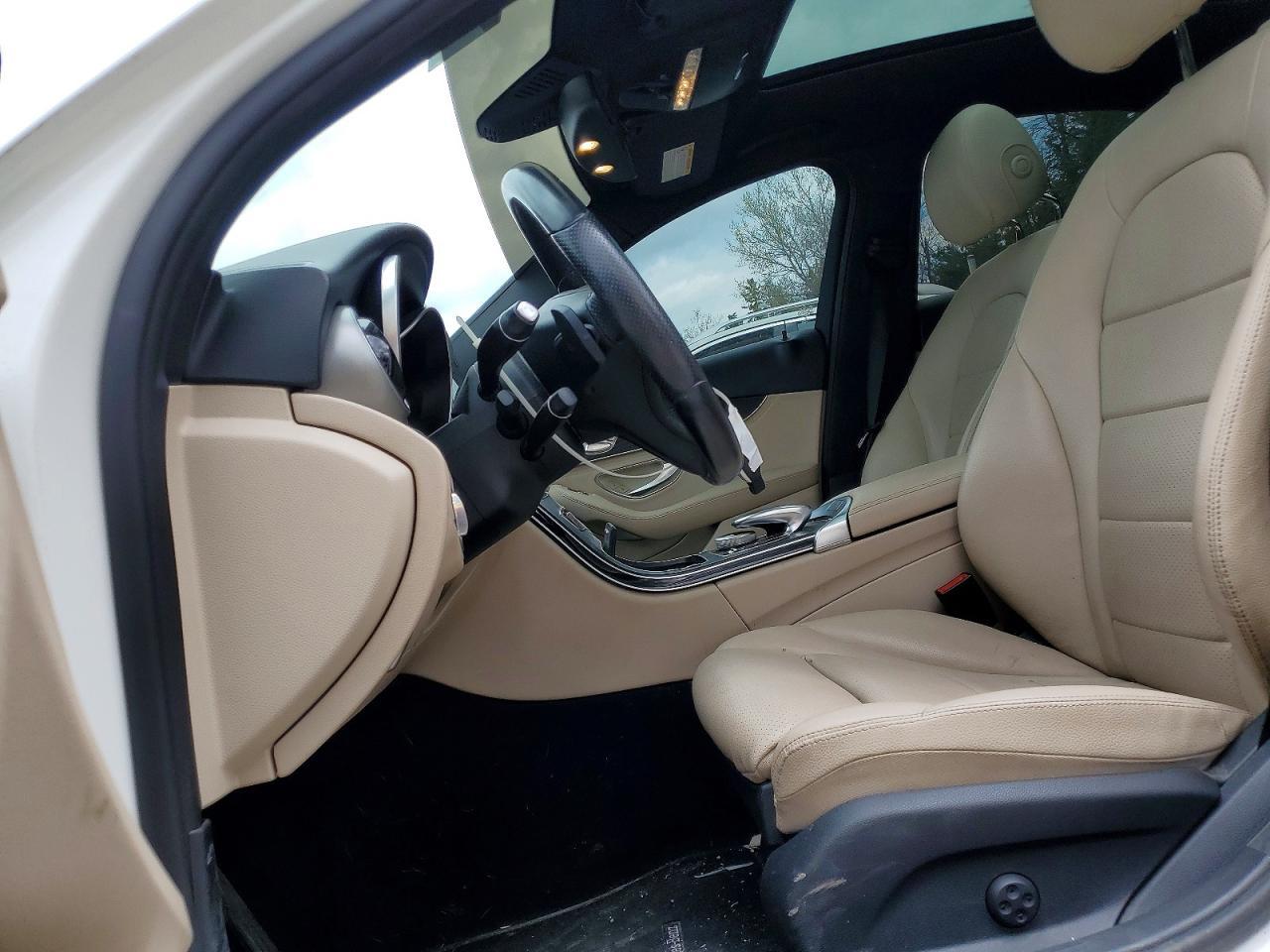 2016 MERCEDES-BENZ C-CLASS