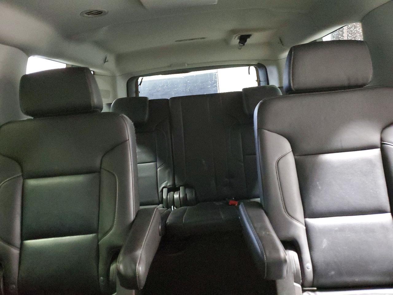 2016 CHEVROLET Suburban