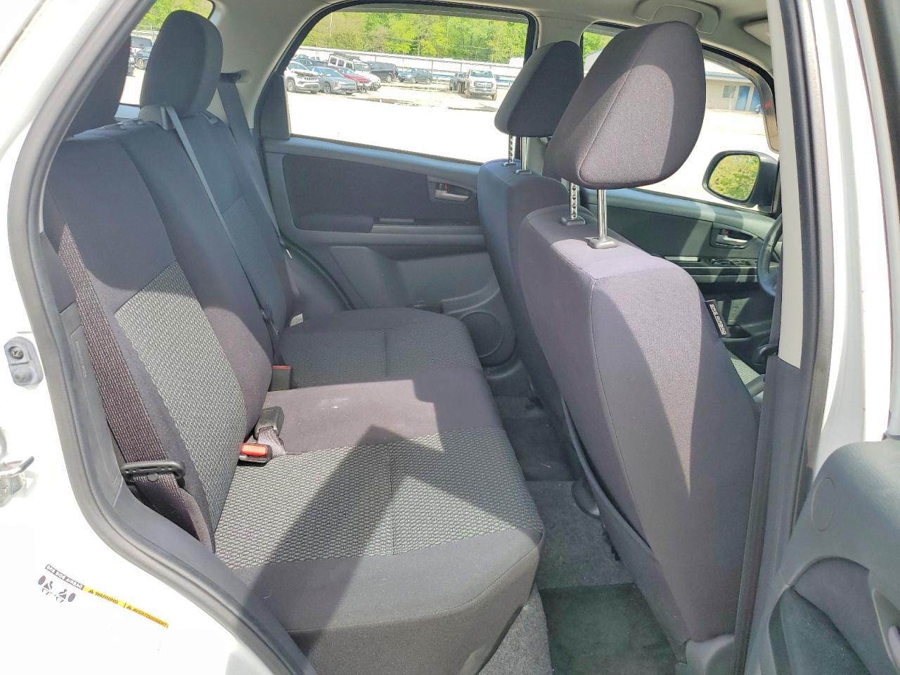 2013 SUZUKI SX4