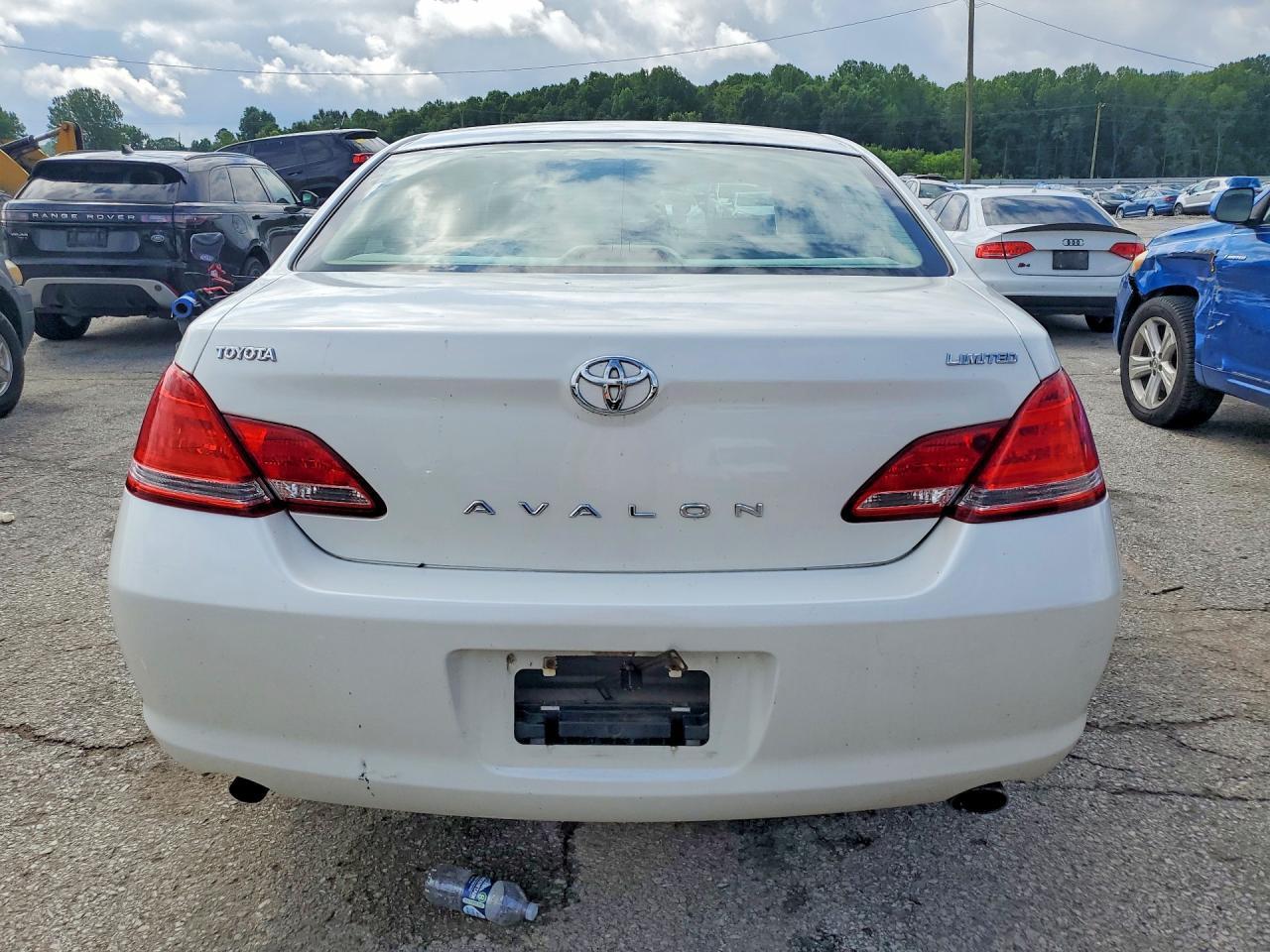 2006 TOYOTA Avalon