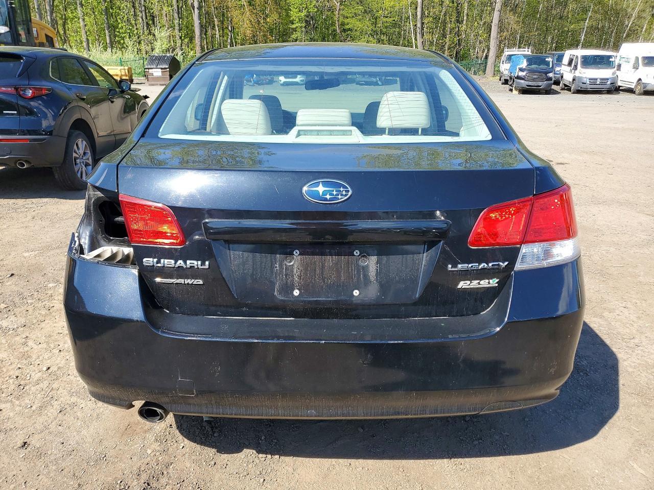 2013 SUBARU Legacy